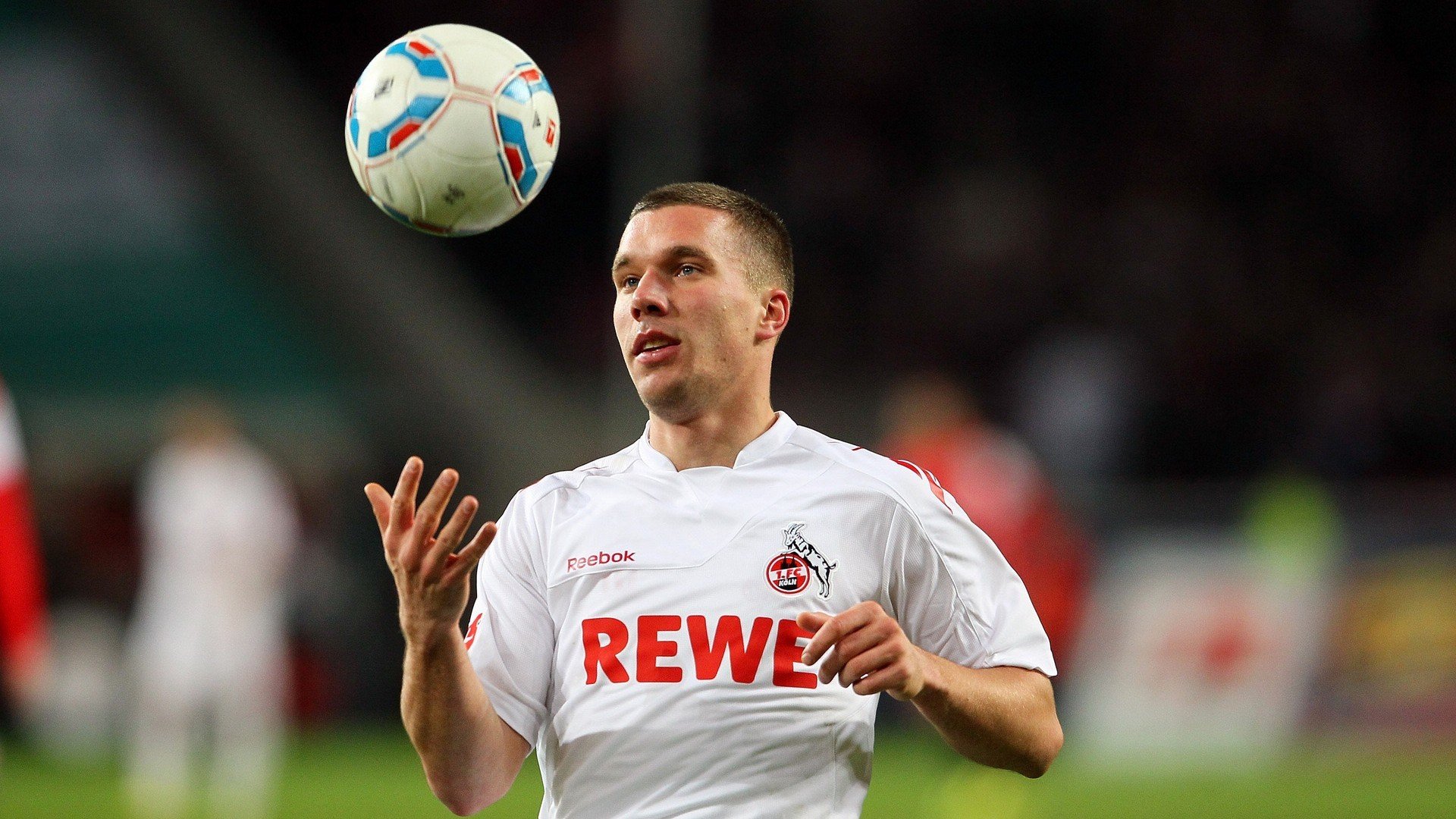 “智慧青训+产业创新”引领行业科技革新，行业新生态逐步形成，智慧产业链