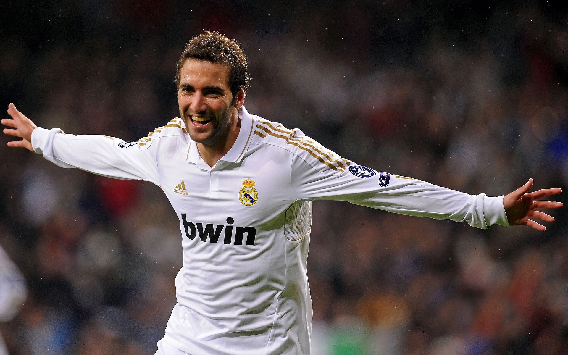 西甲经典对决,皇马客场战平敌手,西甲_皇马1-0客胜保留争冠悬念